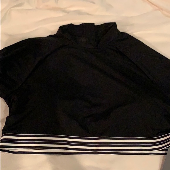 Athleta Other - Athleta Gold Coast Crop Rashguard